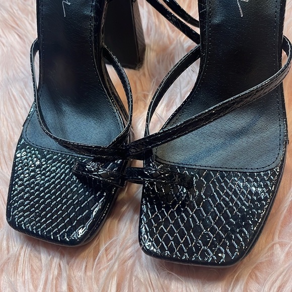 Nasty Gal Black Platform Lace Up Heels Woman’s - Picture 3 of 7